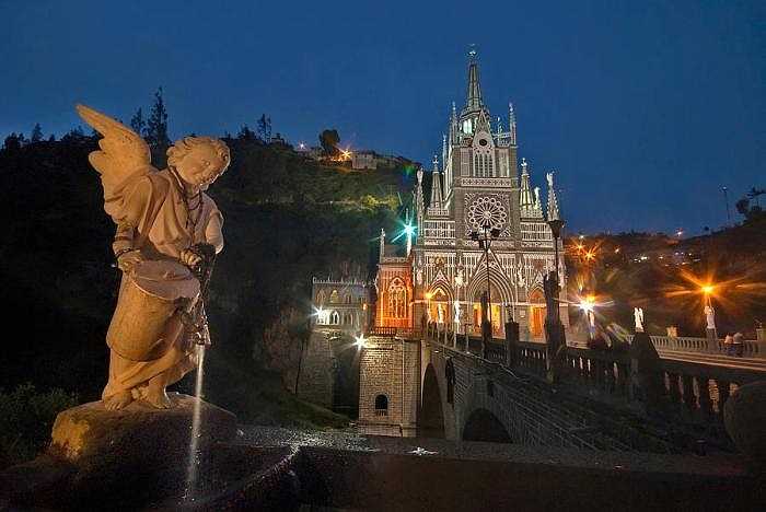 Nhà thờ lớn Las Lajas tại Colombia, Nam Mỹ