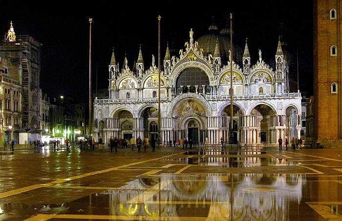 Vương cung thánh đường Thánh Máccô tại Venice, Italy