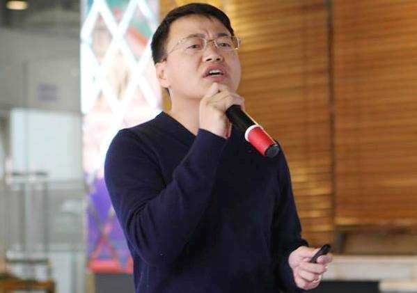 anh Nguyễn Hòa Bình, Tổng giám đốc Peasoft ( thành viên FYT khóa 1) kể lại câu chuyện khởi nghiệp của bản thân cách đây 15 năm