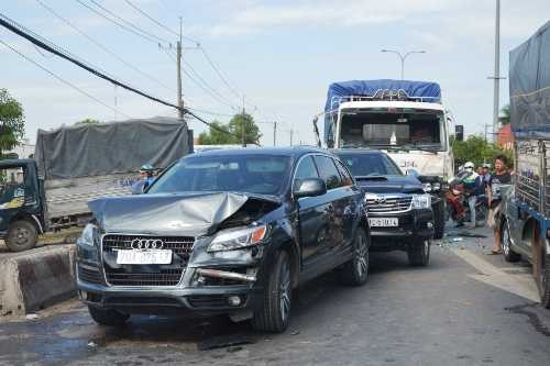 Xe tải gây tai nạn liên hoàn trên quốc lộ 22, giao thông hỗn loạn