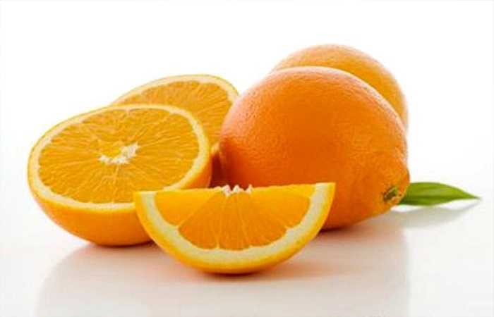 Cam, quýt, táo, lê, mận, đào...: Khi bạn nhìn thấy bề mặt quả bóng, bảo quản được lâu không bị thối hỏng tức là quả đó đã dùng các loại thuốc bảo vệ thực vật nhằm tiêu diệt nấm và vi khuẩn để bảo quản.