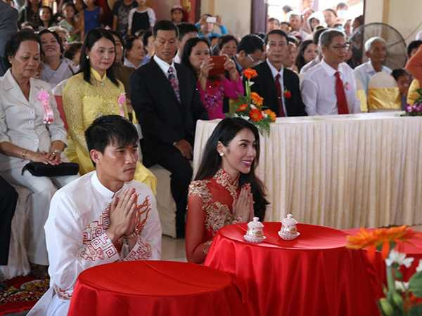 Đám cưới Công Vinh - Thuỷ Tiên 04