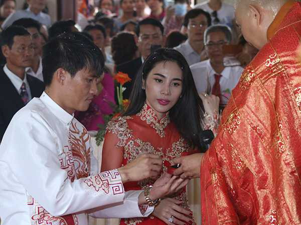 Đám cưới Công Vinh - Thuỷ Tiên 04