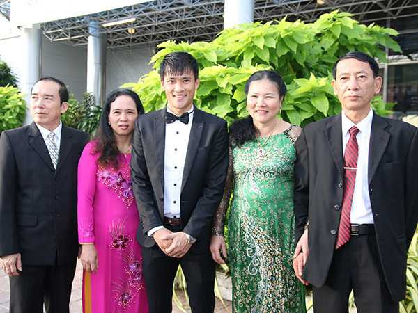 Đám cưới Công Vinh - Thuỷ Tiên 01