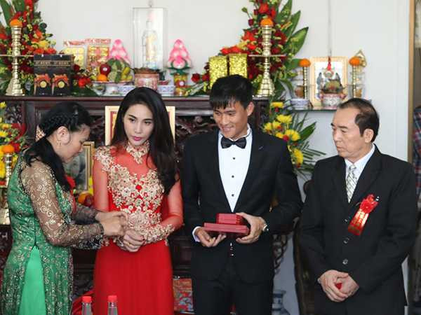 Đám cưới Công Vinh - Thuỷ Tiên 0