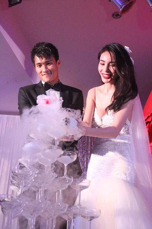 Đám cưới Công Vinh - Thuỷ Tiên 06