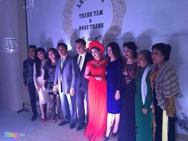 Bức hình hiếm hoi về đám cưới bí mật của Tâm Tít.