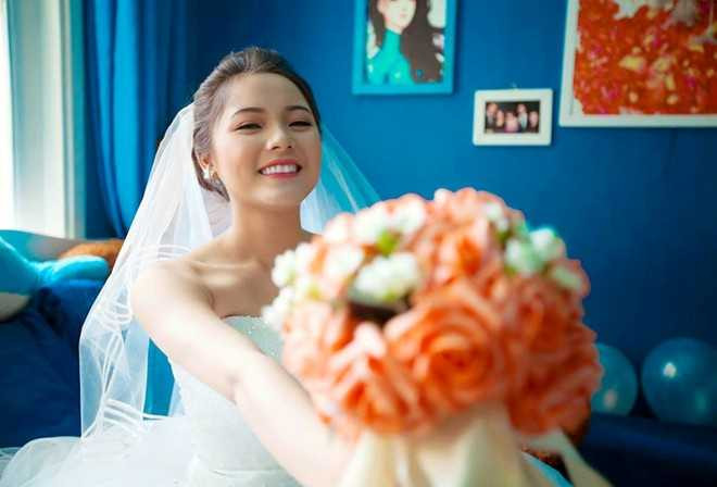 Nữ sinh bị chụp lén