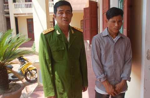 Công an viên giả danh cảnh sát hình sự bị phạt hai năm tù