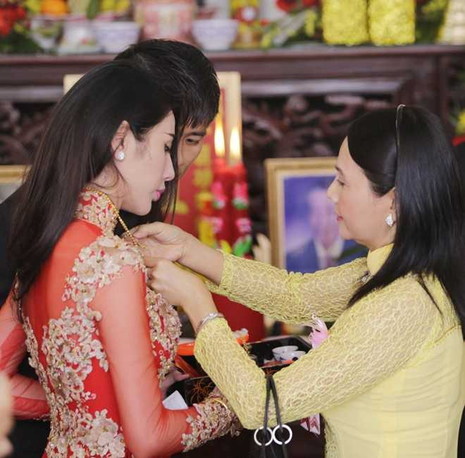 Đám cưới Công Vinh - Thuỷ Tiên 03