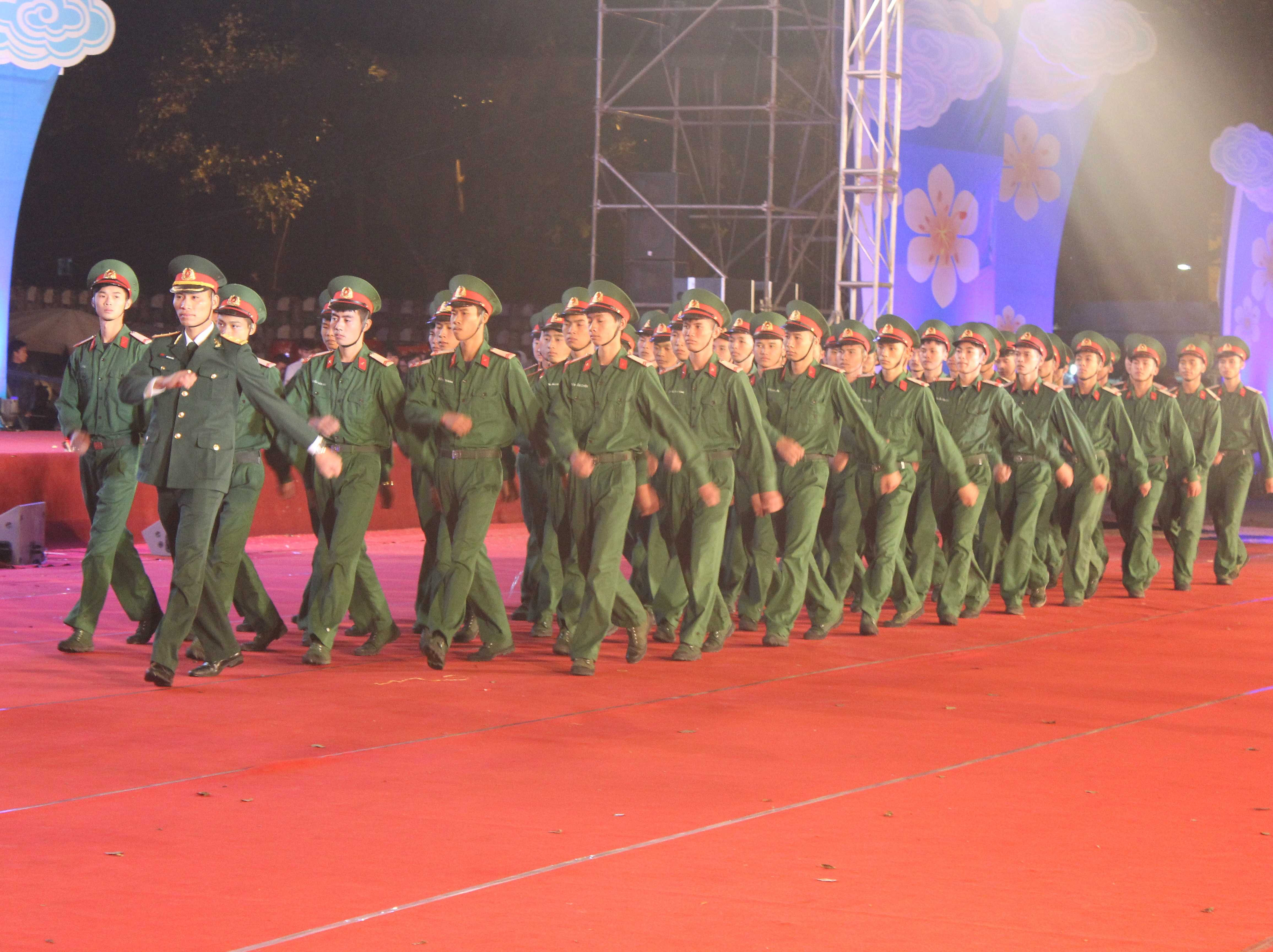 Lễ hội đừơng phố