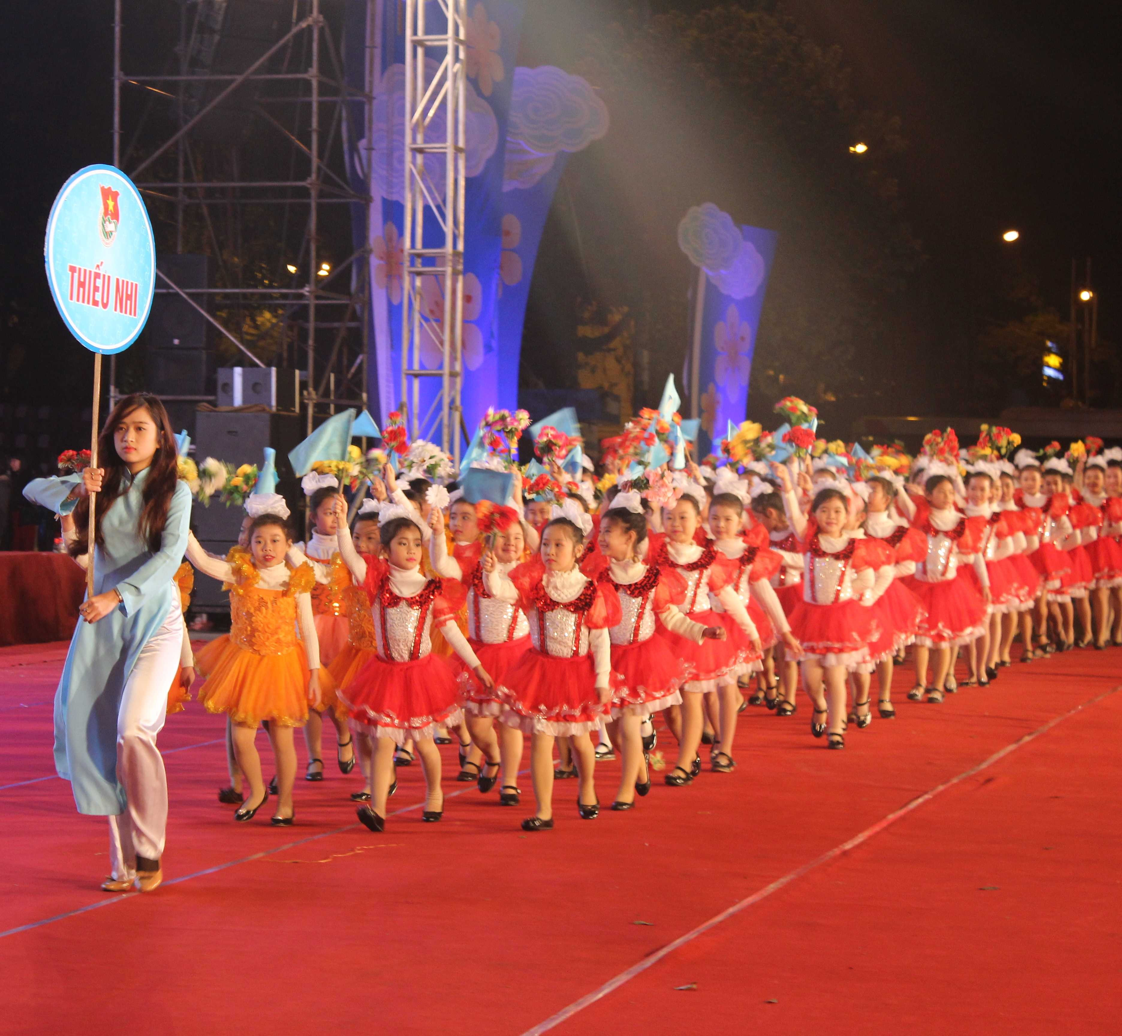 Lễ hội đừơng phố