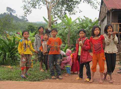 học sinh cấp 3, gần trăm người, dân bản Ploang, huyện Quảng Ninh (Quảng Bình)