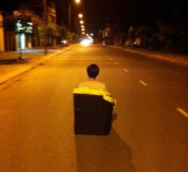 Những hành động câu like của giới trẻ