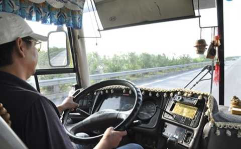 Khẩu hiệu bắt buộc trên xe khách kể từ 1/1/2015