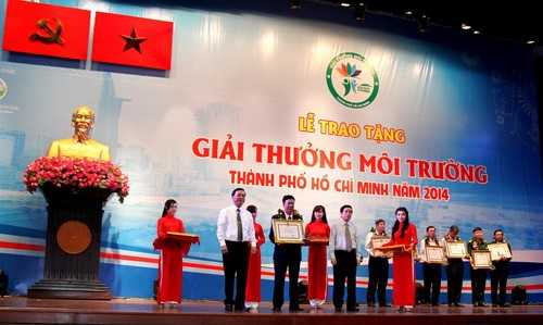 Cả 3 nhà máy của Vinamilk ở TP.HCM đều được nhận Giải thưởng môi trường của thành phố năm 2014