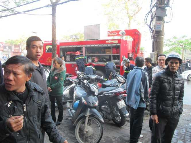 Thảm cảnh trước bình minh, năm thi thể trong một ngôi nhà cháy