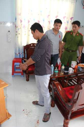 Thiếu tiền chơi game, đâm trọng thương hàng xóm để cướp tài sản
