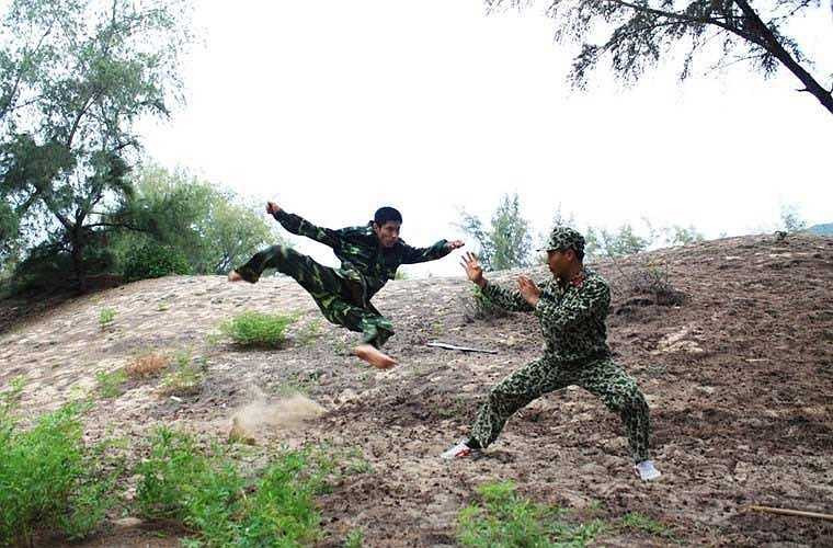 Trải qua quá trình xây dựng, chiến đấu, trưởng thành, hệ thống lý luận và tài liệu huấn luyện quân sự, chính trị, hậu cần, kỹ thuật của Binh chủng Đặc công đã từng bước được hoàn chỉnh, trong đó khẳng định chức năng chiến đấu của đặc công là: Tiến công những mục tiêu hiểm yếu, quan trọng trong hậu phương và trong chiều sâu đội hình đối phương cả trên đất liền, sông, biển, hải đảo… (Theo Kiến thức) 