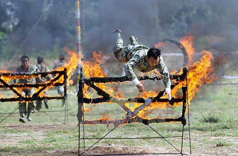 Khẳng định cách đánh đặc công là cách đánh bằng lực lượng ít nhưng chất lượng cao, trang bị gọn, nhẹ, có uy lực, luồn sâu tạo thế có lợi hơn hẳn đối phương, đánh gần, đánh hiểm, đánh nhanh, đạt hiệu suất cao, hiệu quả lớn, trong đó có nhiều trận thắng lợi đạt giá trị chiến dịch, chiến lược. (Theo Kiến thức) 