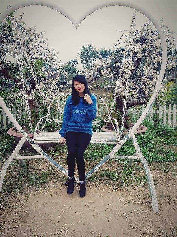 Nữ sinh tì sắc Học viện Ngân hàng 