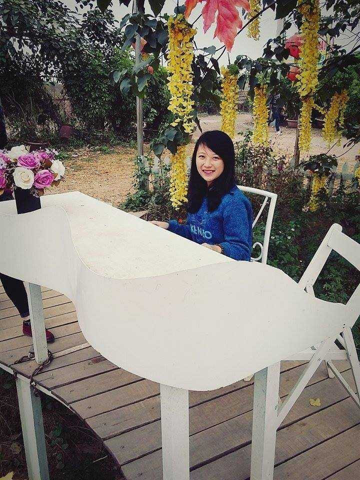 Nữ sinh tì sắc Học viện Ngân hàng 