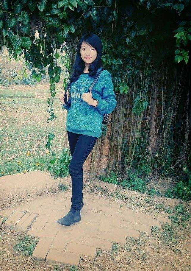 Nữ sinh tì sắc Học viện Ngân hàng 