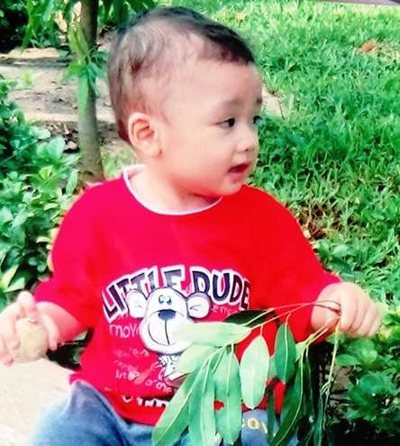 Bé trai 2 tuổi bị bỏ rơi trên taxi vẫn chưa được về với mẹ