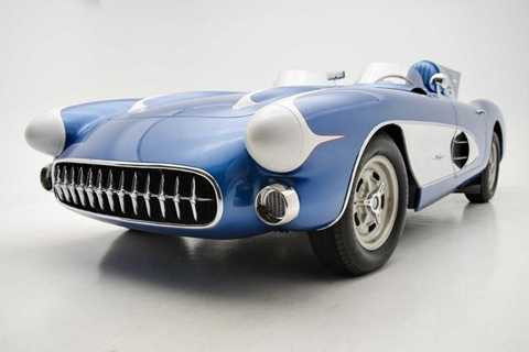 Chevrolet 'hàm cá mập' siêu hiếm đạt giá 6,8 triệu USD