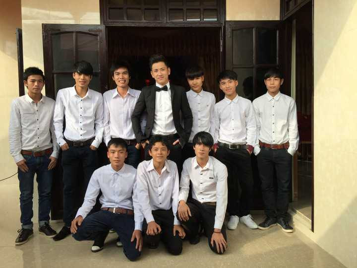 (VTC News) - Đám ăn hỏi của Lê Thuý cùng Đỗ An đã được diễn ra ấm cúng và giản dị tại nhà gái ở Quảng Bình.