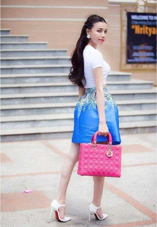 Trà Ngọc Hằng louboutin