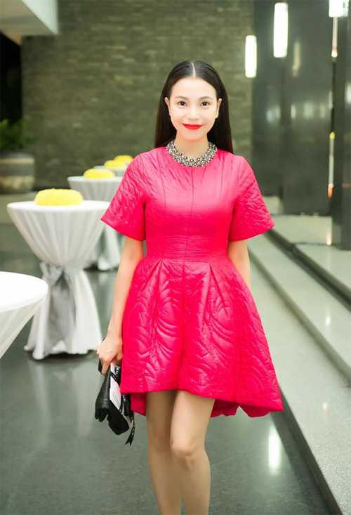 Trà Ngọc Hằng lv