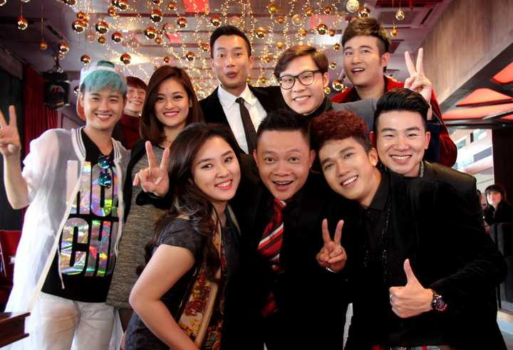 Sang năm 2015, Bữa trưa vui vẻ có nhiều điều mới mẻ, sẽ tạo sự tương tác cho khán giả nhiều, sẽ có nhiều nội dung hấp dẫn hơn, trong đó có phần hướng dẫn làm các món ăn do các đầu bếp nổi tiếng thực hiện.