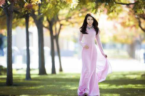 jennifer chung áo dài