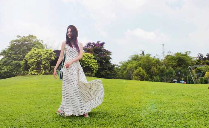 Ngoài đời, Phương Thảo được đánh giá là người khác ít nói nhưng luôn nở nụ cười thân thiện.