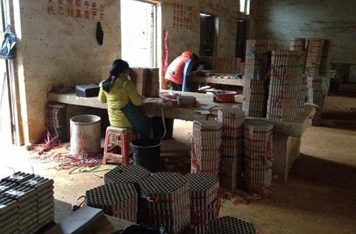 Tất cả các công đoạn làm pháo hoa được hoàn thành sau 9 ngày. Mỗi công đoạn đều được kiểm soát nghiêm ngặt để đảm bảo an toàn.