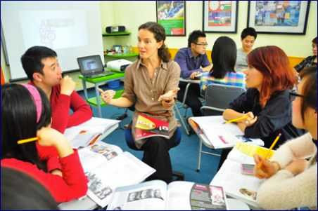 Tại sao giáo viên nước ngoài đua nhau sang Việt Nam dạy tiếng Anh?