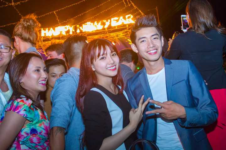 Nổi tiếng với phong cách nhảy hip hop gần gũi và giàu xúc cảm, Quang Đăng còn khiến khán giả ngạc nhiên với khả năng chơi guitar và piano điệu nghệ.