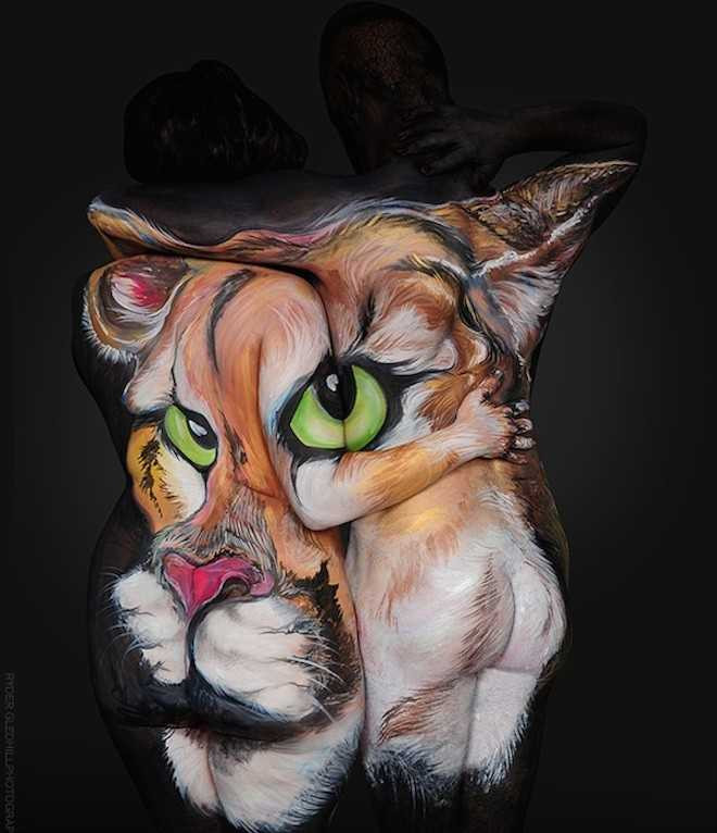 cô gái biệt tài vẽ tranh3