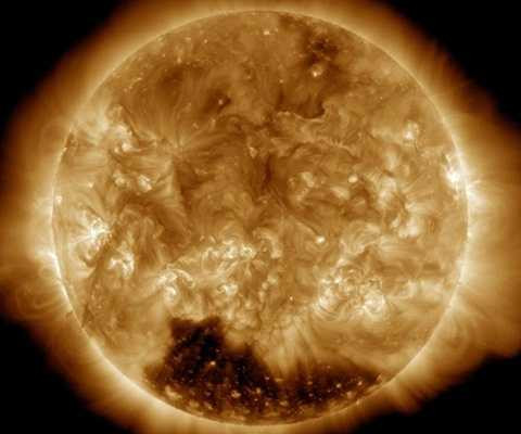 Hình ảnh do AIA chụp lại về hố đen mặt trời 