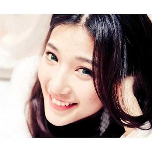 Có lẽ vì thế mà cô có nickname Linh Sunny.