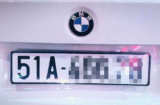 Hot girl Chi Pu tậu xe sang BMW