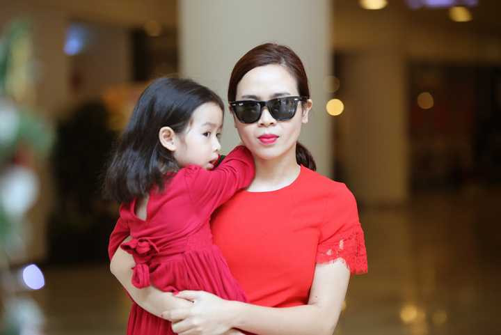 Trong thời gian tới, cả hai vợ chồng sẽ thực hiện nhiều dự án tại Tp. HCM. Về phía nhạc sỹ Hồ Hài Anh, anh đang làm giám đốc âm nhạc cho một số chương trình và hứa hẹn sẽ tạo được nhiều điểm nhấn, bất ngờ. 