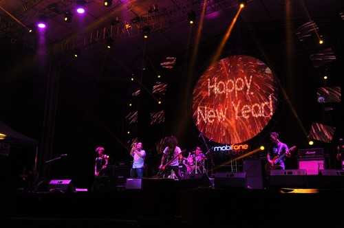 MobiFone RockStorm7 gần 10.000 khán giả Cần Thơ cháy hết mình