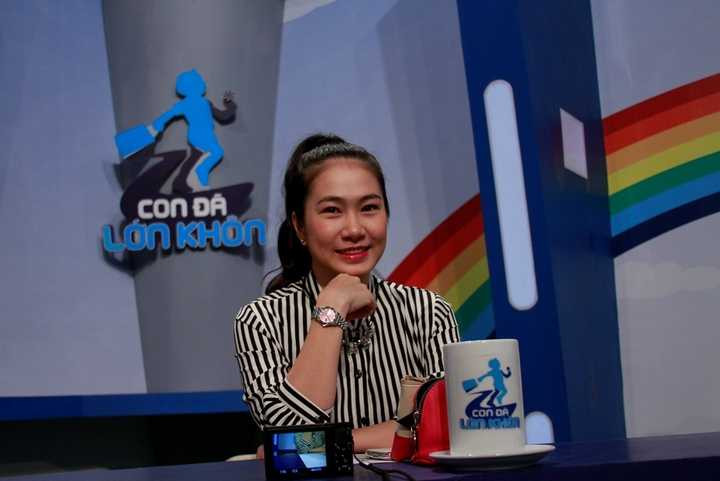 Nữ MC rất hạnh phúc sau khi mẹ tròn con vuông.