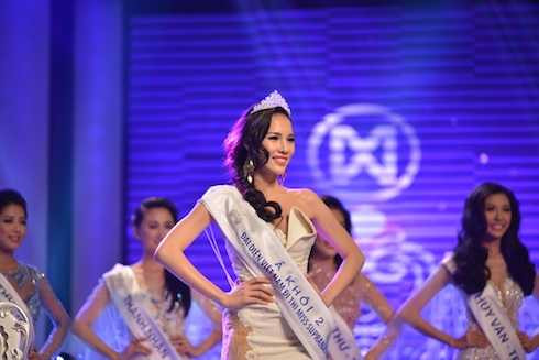 lệ quyên hoa hậu siêu quốc gia