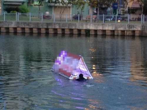 Chàng trai nổi tiếng bởi hành động khác người