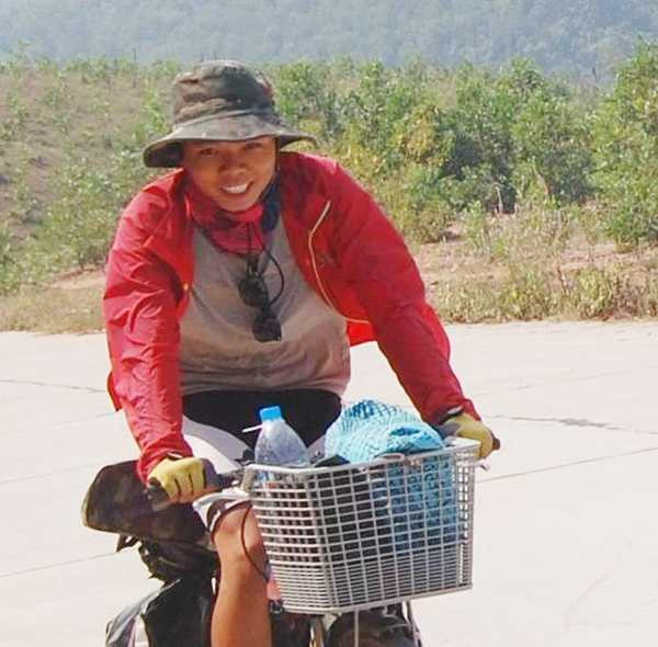 Chàng trai nổi tiếng bởi hành động khác người