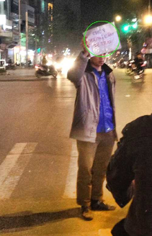 Chàng trai nổi tiếng bởi hành động khác người