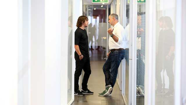 Cặp đôi Andoni Zubizarreta - Carles Puyol rời Barcelona